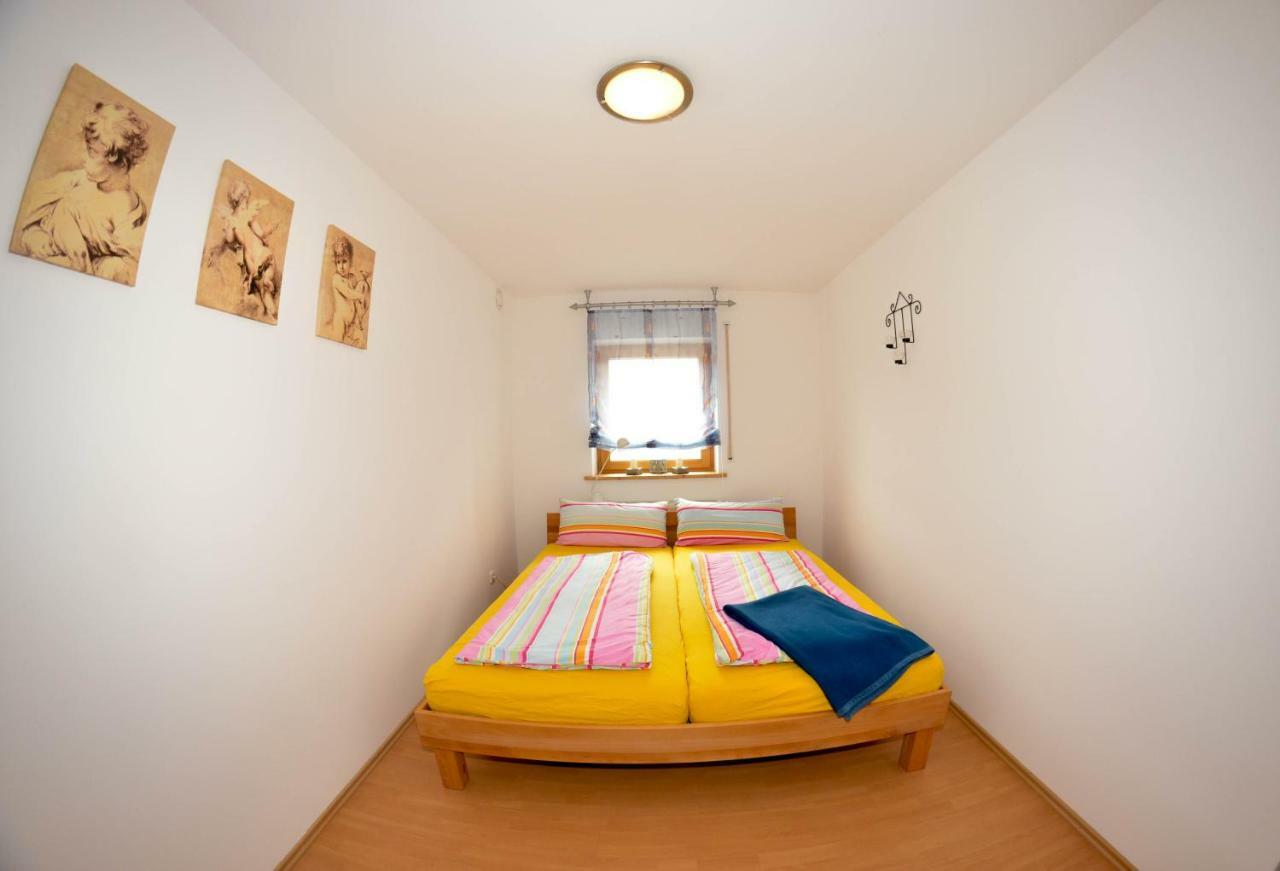 Ferienwohnung Stettfeld Bagian luar foto